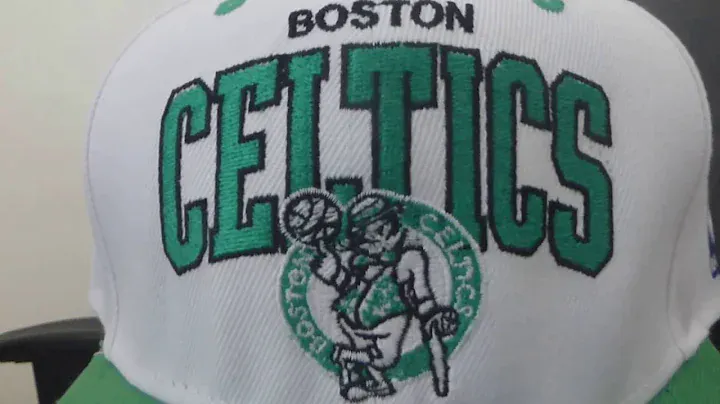 Boston Celtics snapback hat Mitchell & Ness white - Unboxing